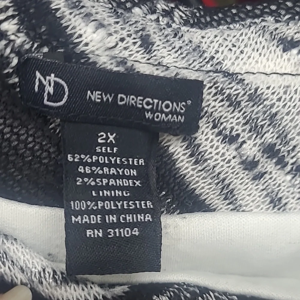 New Directions Plus Size 2X Black White Asymmetrical Maxi Skirt Knit Stretch